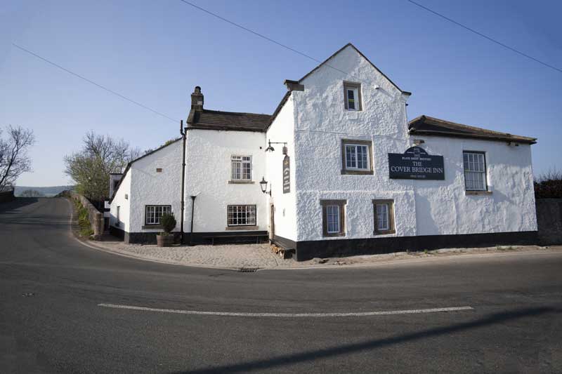 The Cover Bridge Inn 16th Century Inn On The Banks Of The River Cove